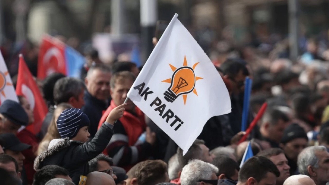 AK Parti İstanbul'da değişim süreci! 19 ilçe başkan adayı belli oldu!