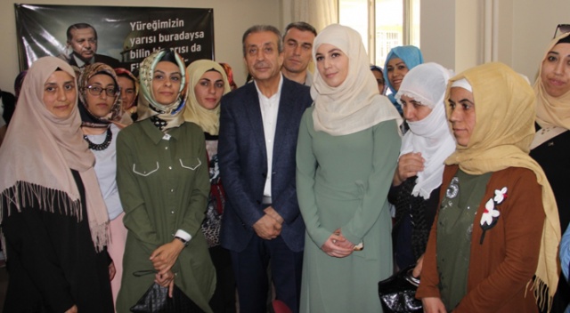 AK Parti kapı kapı geziyor