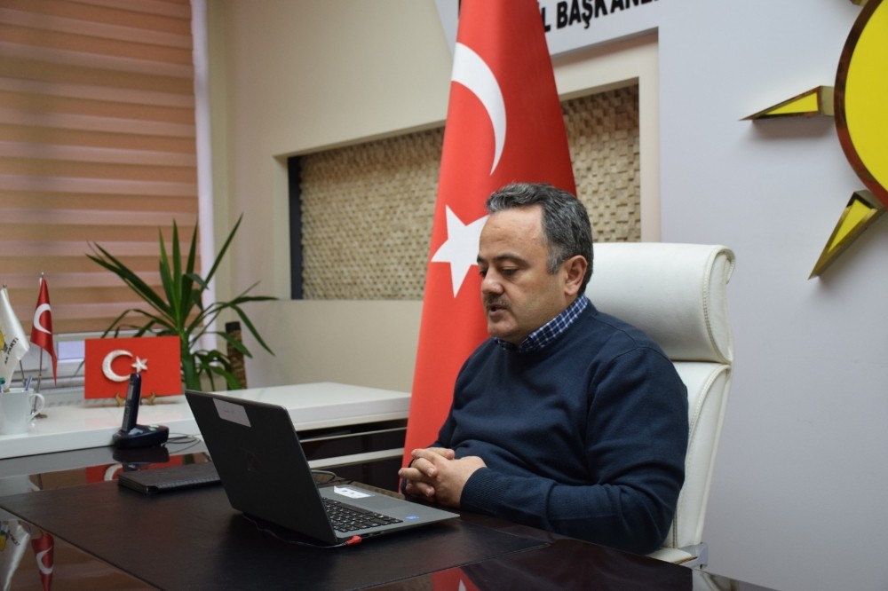 AK Parti Karabük Teşkilatı’ndan Vefa Sosyal Destek Grubu’na bağış 