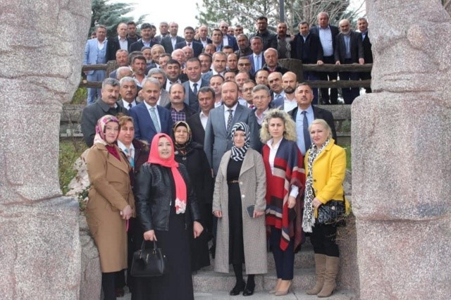 AK Parti Kırıkkale İl Teşkilatı muhtarlarla buluştu