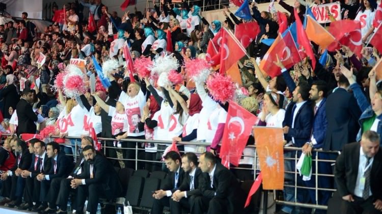 AK Parti kongresi bu sloganlarla başladı