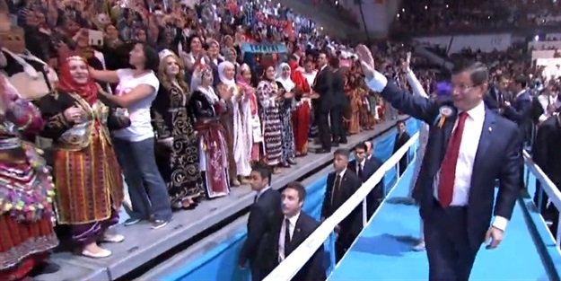 AK Parti Kongresi'nde dikkat çeken slogan
