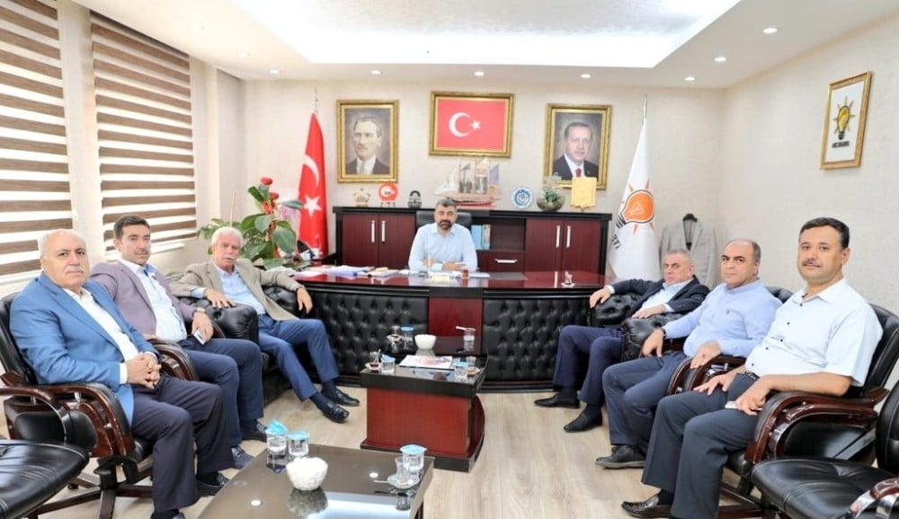 AK Parti Mardin İl Başkanı Kılıç belediye başkanları ile bir araya geldi 