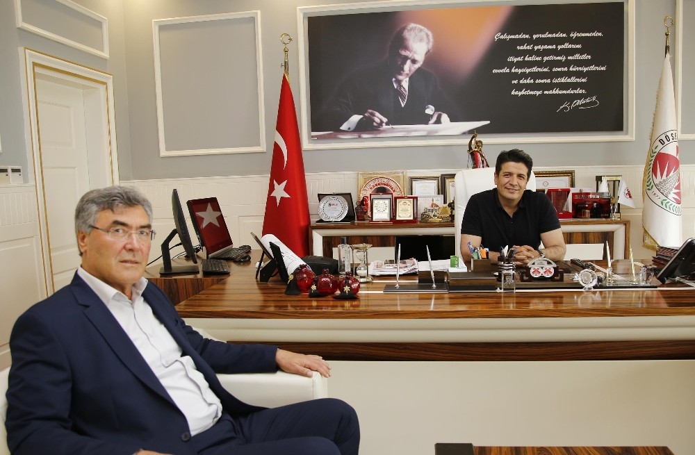 AK Parti Meclis Üyesi Mehmet Duman CHP’ye katıldı 