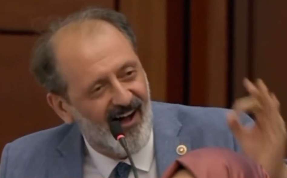 Ak Parti milletvekili İslam karşıtı dergiye böyle cevap verdi