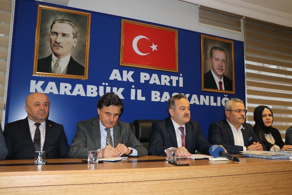 AK Parti Milletvekillerinden bilgilendirme toplantısı 