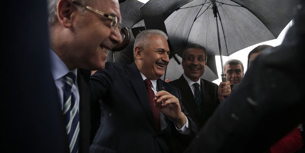 Binali Yıldırım MKYK'yı topladı