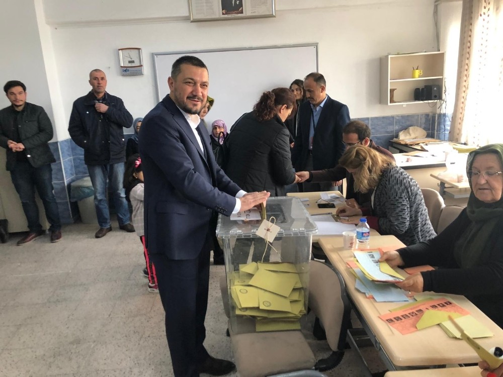 AK Parti Nevşehir milletvekili Açıkgöz, oyunu kullandı 