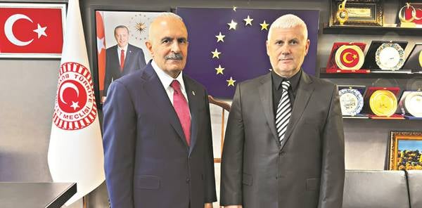AK Parti Van Milletvekili Burhan Kayatürk, terörsüz Türkiye sürecini Akit’e değerlendirdi: Örgüt lağvedilince siyonistler üzüldü