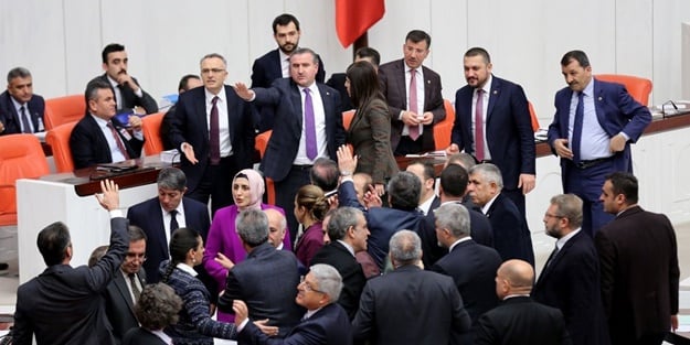 AK Parti ve HDP'li vekiller arasında gerginlik