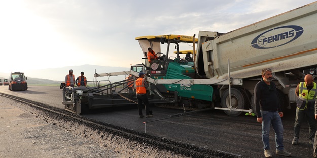 AK Parti vekilleri, Aydın-Denizli Otoyolu'nu inceledi