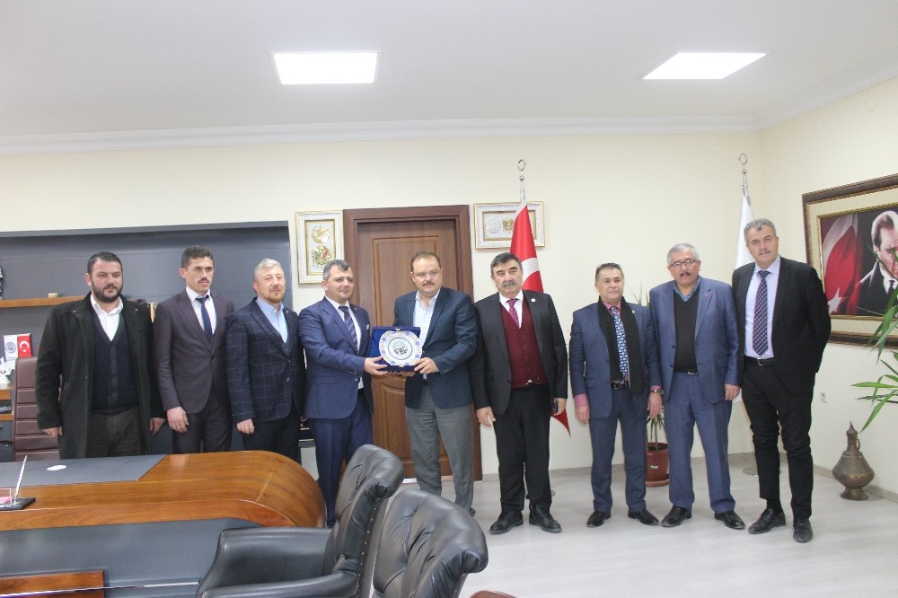 AK Parti Yerel Yönetimler Başkan Yardımcısı Abdurrahman Öz’den Emirdağ’a ziyaret 