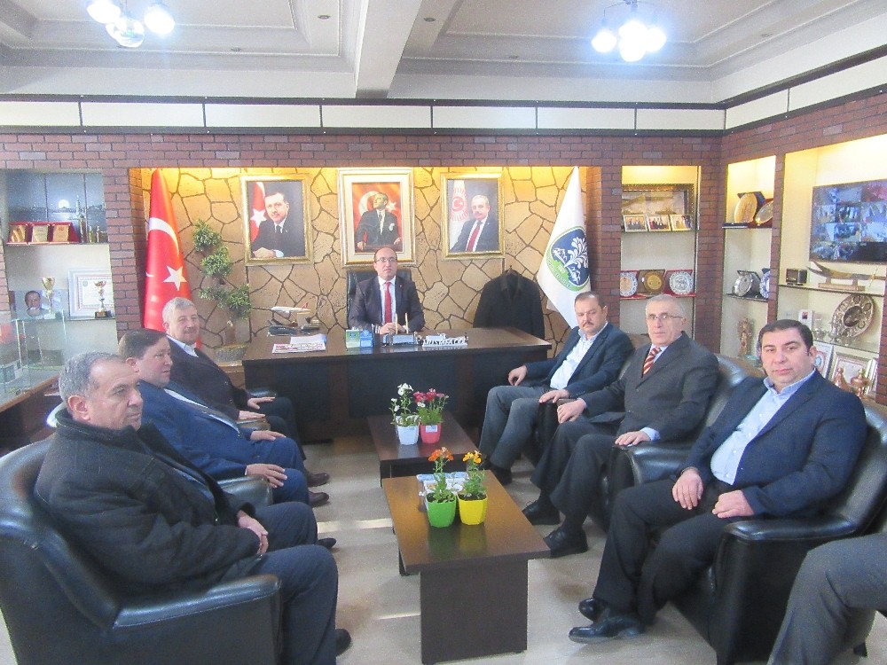 AK Parti Yerel Yönetimler Başkan Yardımcısı ve Ege Bölgesi Koordinatörü Abdurrahman Öz Sandıklı’da 