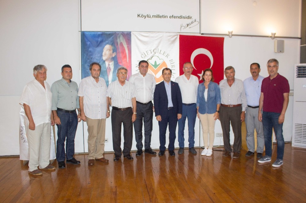 AK Parti yöneticileri çiftçinin hükümetten beklentilerini dinledi 