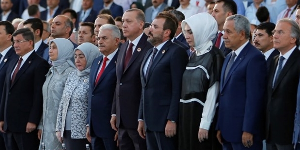 AK Parti'de 16 yıl coşkusu! Dikkat çeken kareler