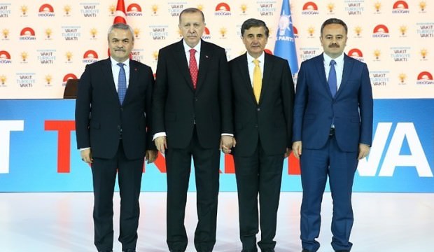 AK Parti’de aday değişikliği