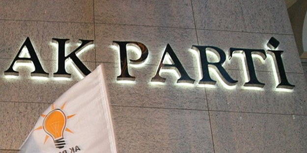 AK Parti'de bir günde ikinci istifa!
