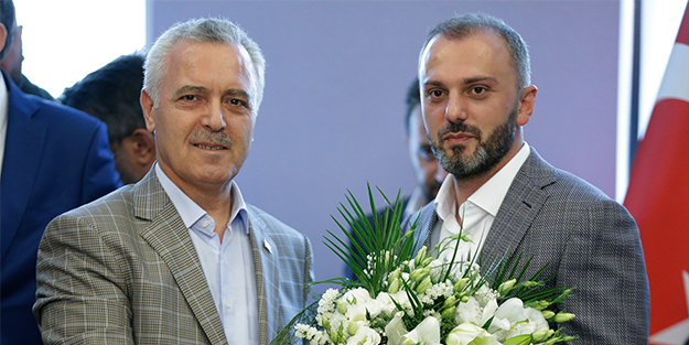 AK Parti'de devir teslim! Yeni isimler göreve başladı
