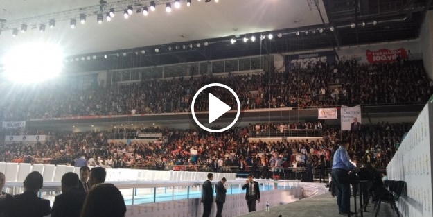 AK Parti'de kongre günü! 'Erdoğan' şarkısı salonu coşturdu