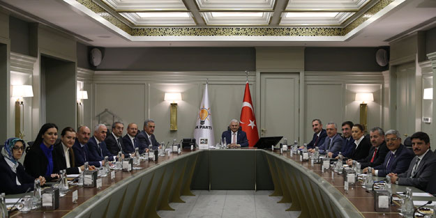AK Parti'de MYK toplantısı sona erdi