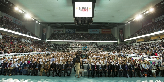 AK Parti'de temayül yoklaması başladı