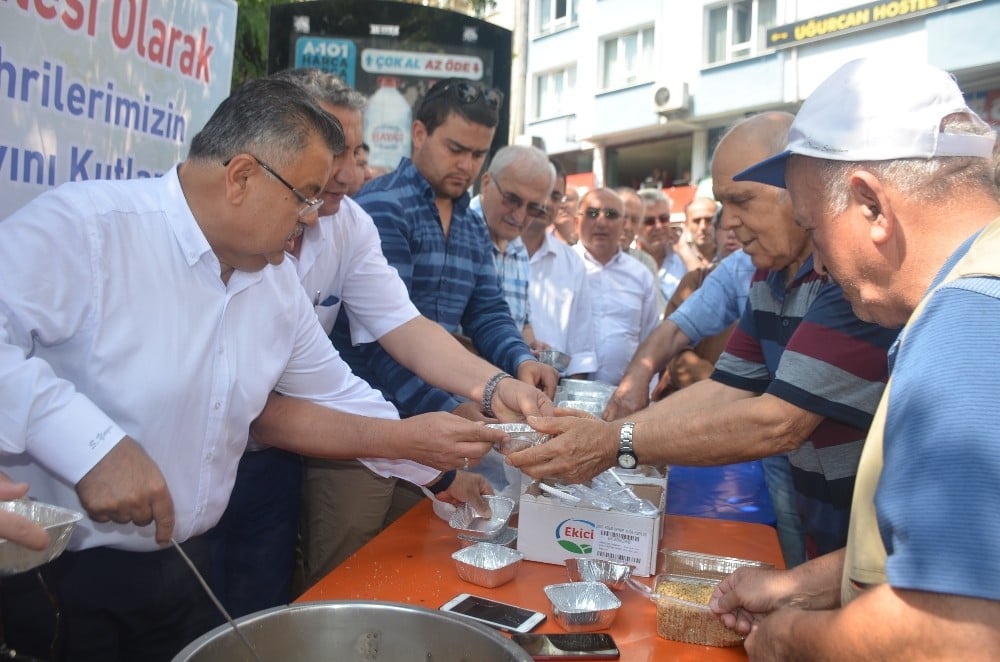 AK Parti’den aşure ikramı 