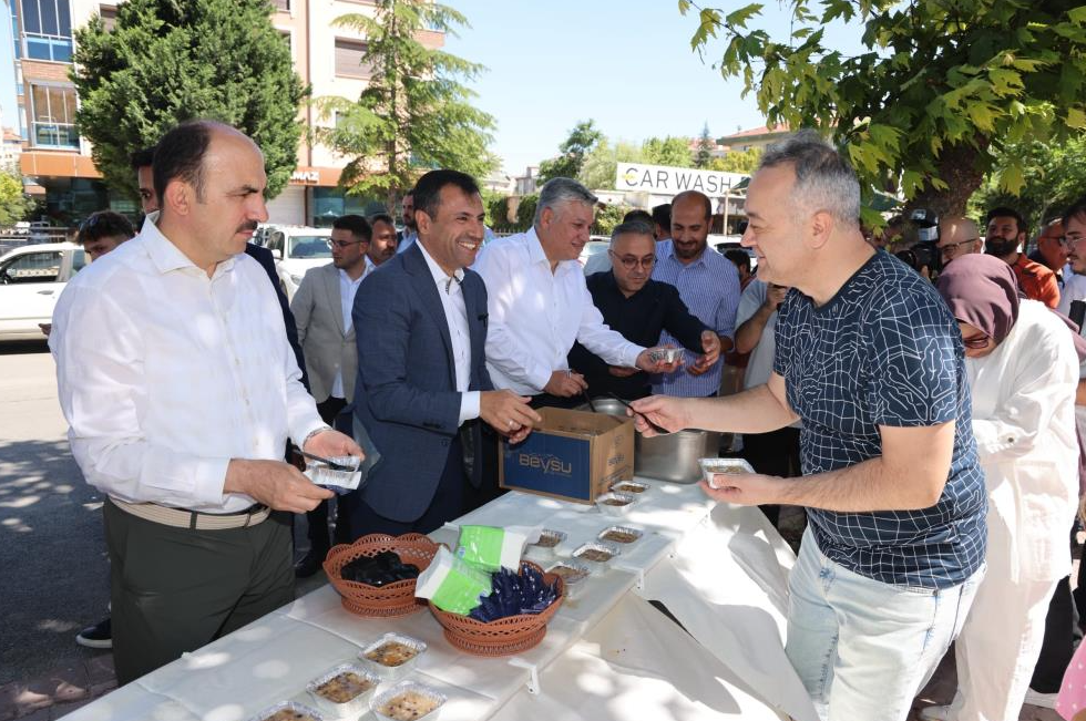 AK Parti’den aşure ikramı