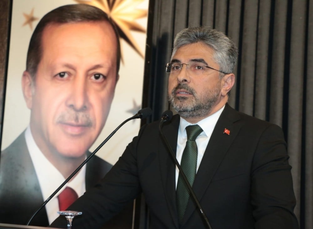 AK Parti’den belediye başkanları ve meclis üyelerine bilgilendirme toplantısı 