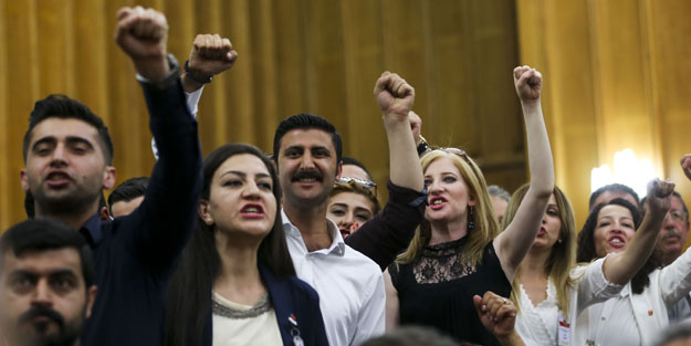 AK Parti'den CHP hakkında suç duyurusu