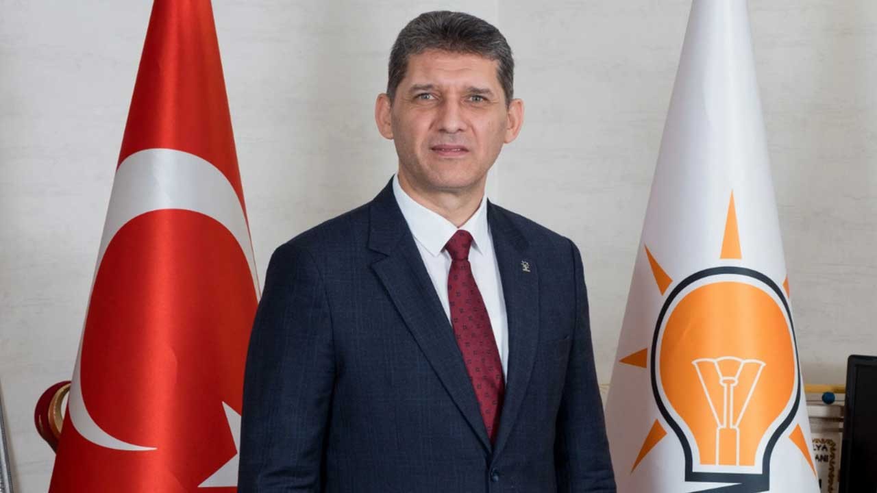 AK Parti'den CHP'li Antalya Büyükşehir'e dikkat çeken tepki: Eser yok, baklava kutuları var