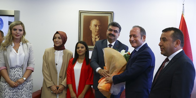 AK Parti'den CHP'ye bayram ziyareti