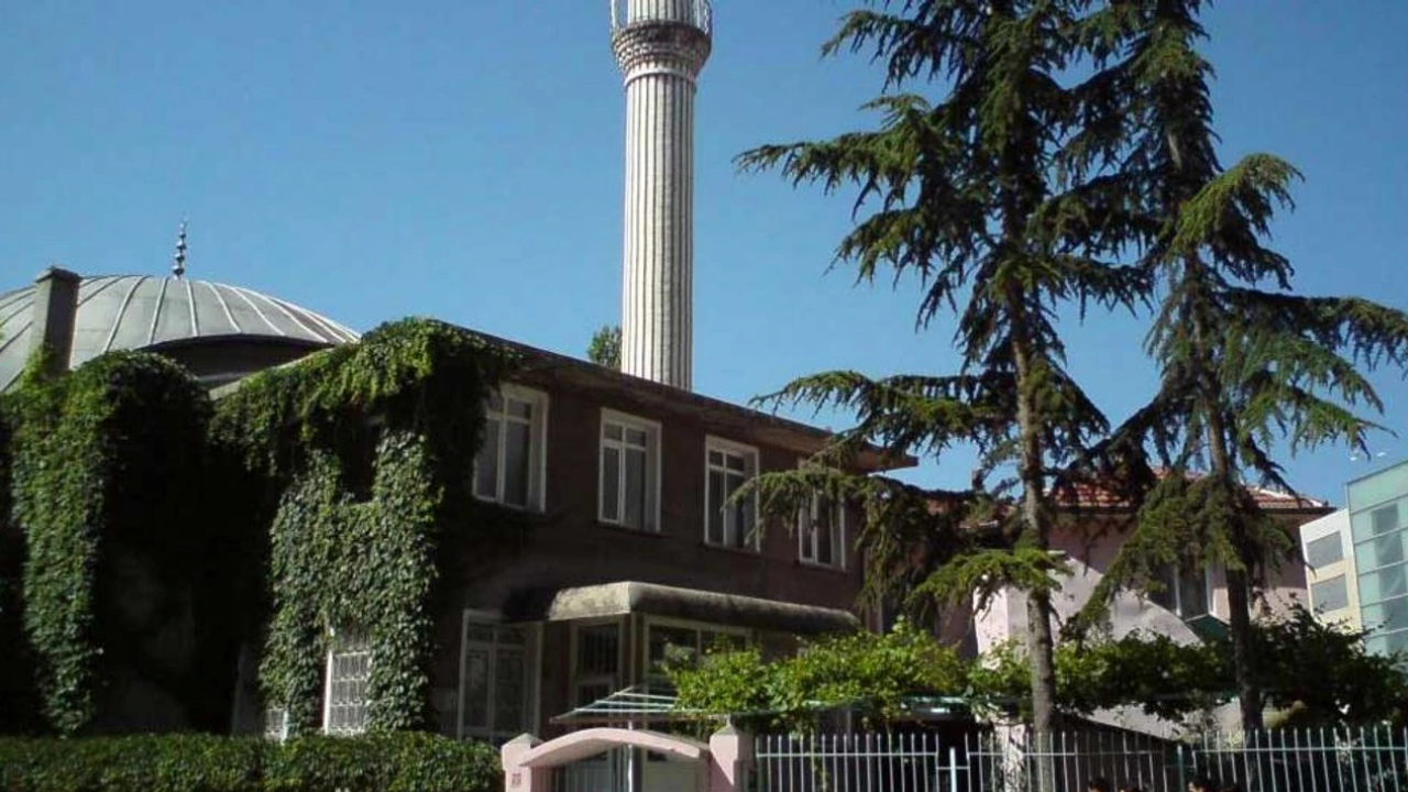 AK Parti’den CHP’ye sert tepki! Nedir bu cami düşmanlığı?