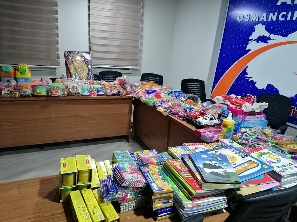 AK Parti’den depremzede çocuklar için oyuncak kampanyası 
