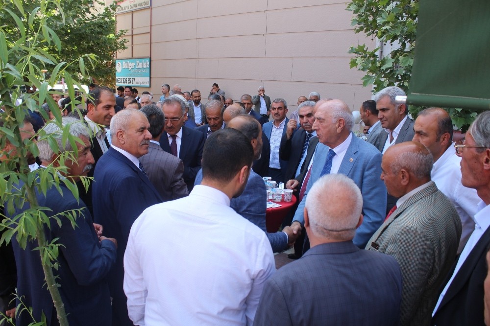 AK Parti’den geleneksel bayramlaşma töreni 