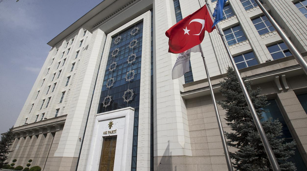 AK Parti’den Özel’in skandal ‘Suriye’ açıklamasına tepki: Meseleyi yine yarım anlamış!