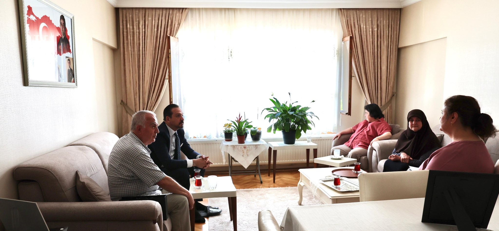 AK Parti’den şehit ailesine anlamlı ziyaret