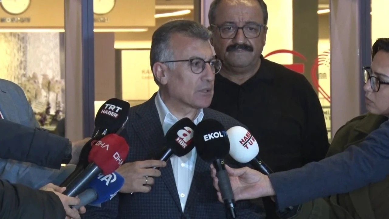 AK Parti’den ‘Sırrı Süreyya Önder’e ziyaret