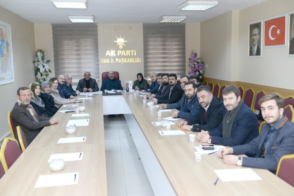 AK Parti’den yeni ilçe başkanlarını karşılama hazırlığı 