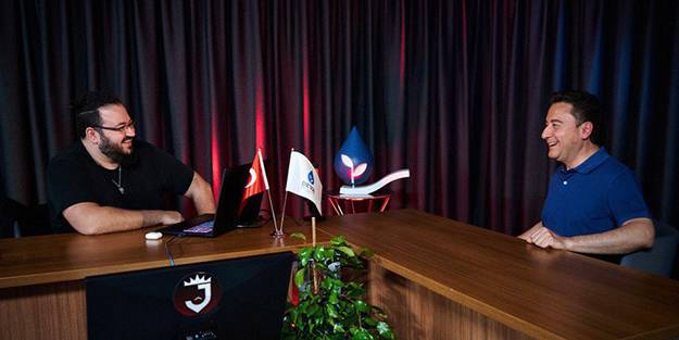 AK Parti'deyken 'siyasi münafıklık' yapan Ali Babacan Kemalistlere göz kırptı!