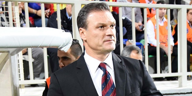 AK Partili aday adayı, Alpay Özalan'ı duyunca siyaseti bıraktı!