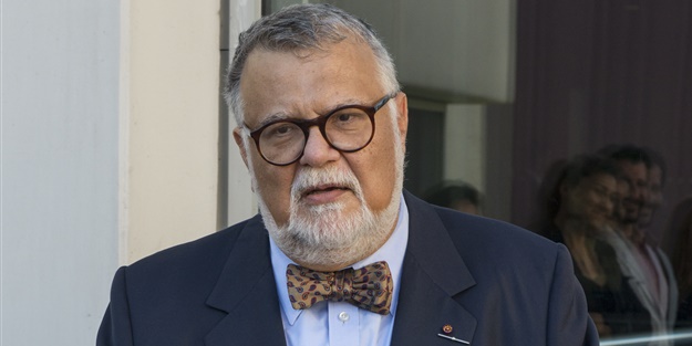 AK Partili Çamlı'dan Celal Şengör'e tepki: Bizi bu salaklardan...