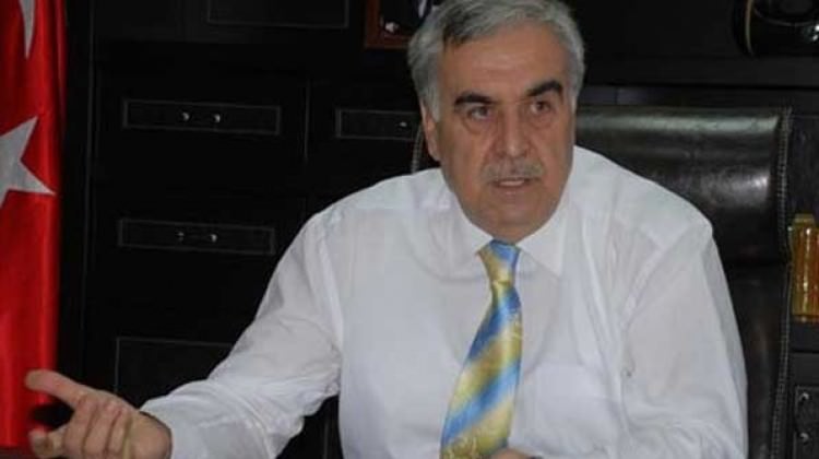 AK Partili Akay uçakta kalp spazmı geçirdi
