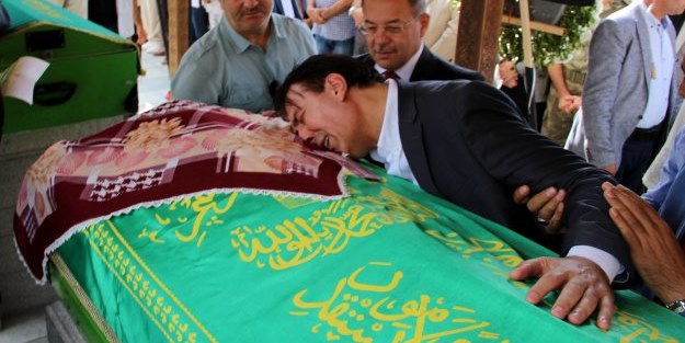AK Partili Aydemir’in acı günü