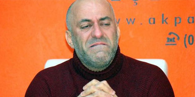 AK Partili Başkan gözyaşlarıyla istifa etti