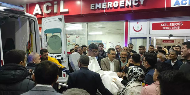 AK Partili başkanın çalışanı bıçaklandı