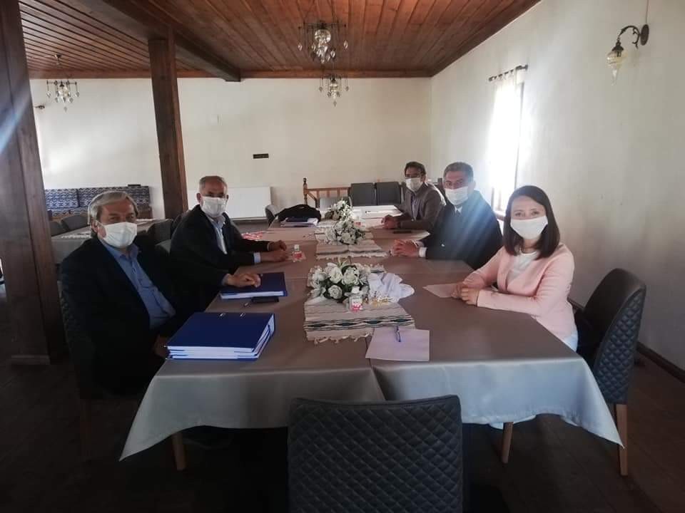 AK Partili belediye başkanları bir araya geldi 