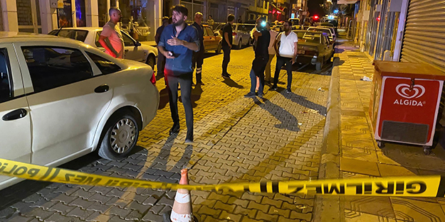 AK Partili belediye meclis üyesinin işyeri kurşunlandı