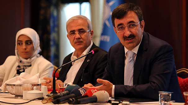 AK Parti'li Cevdet Yılmaz: Darbe girişiminin ekonomiye faturası 60 milyar lira