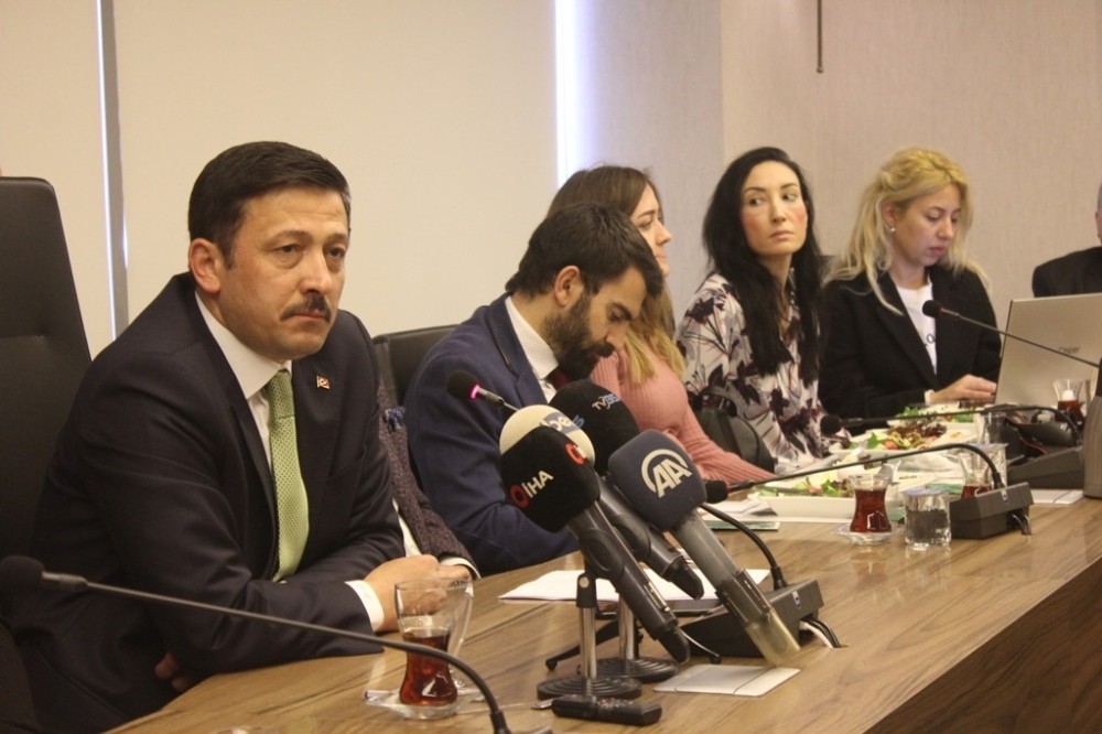 AK Parti’li Dağ’dan Tunç Soyer’e HDP soruları 