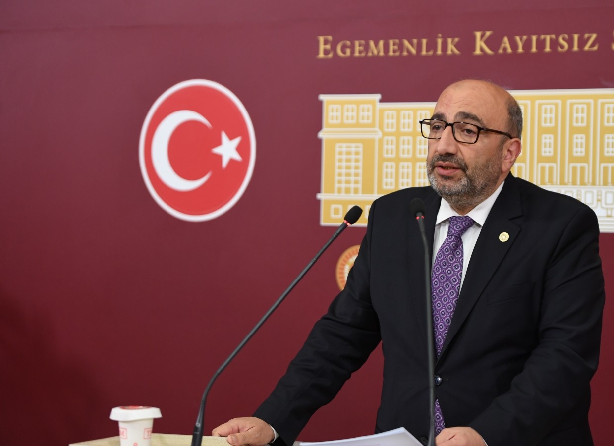  AK Parti’li Ejder Açıkkapı: Yunan kim, ‘Bir gece ansızın kim!’